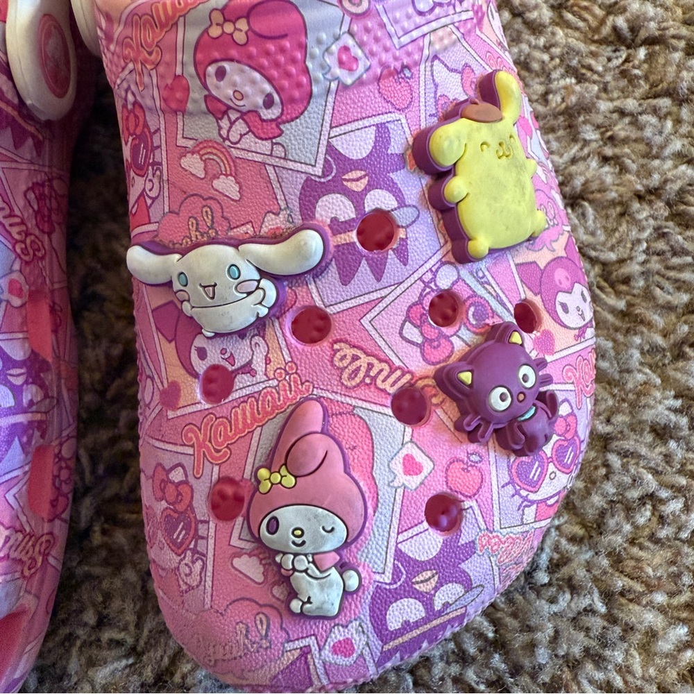 Hello kitty crocs - Picture 12 of 13